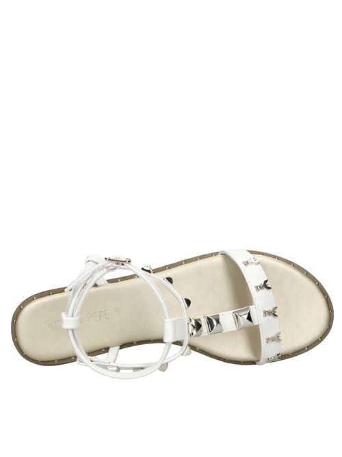 Sandali flat in ecopelle e borchie PATRIZIA PEPE | PPJ294BIANCO-PLATINO